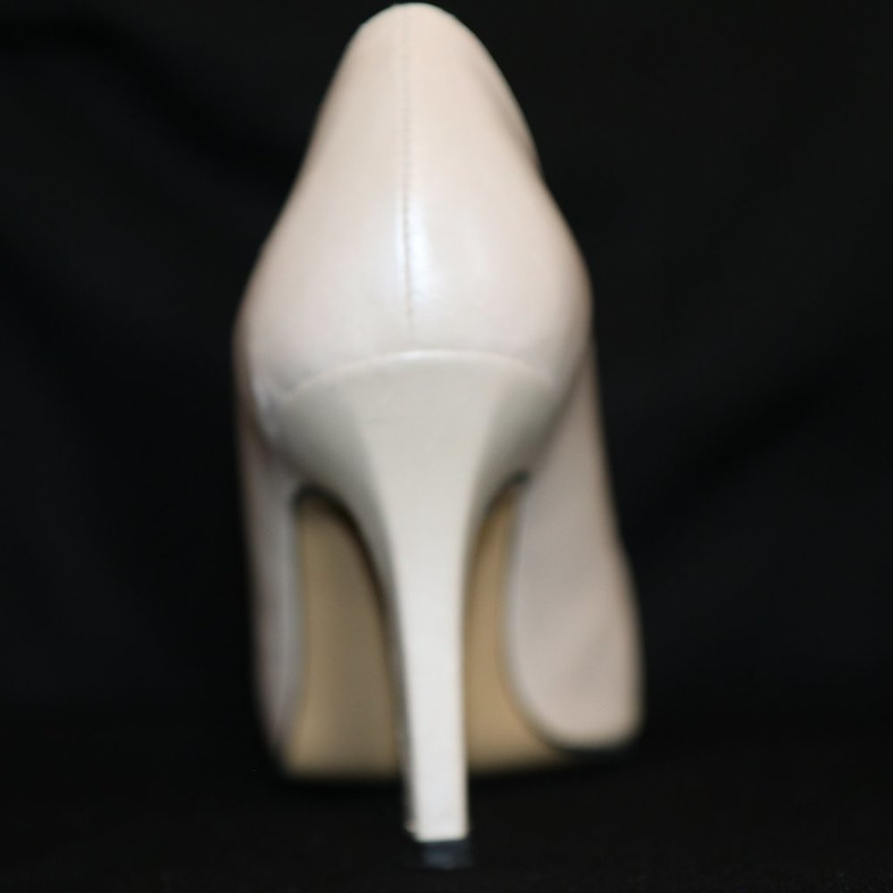 ARNOLD CHURGUN PUMPS SIZE 9 USED CHAMPAGNE - Picture 8 of 10